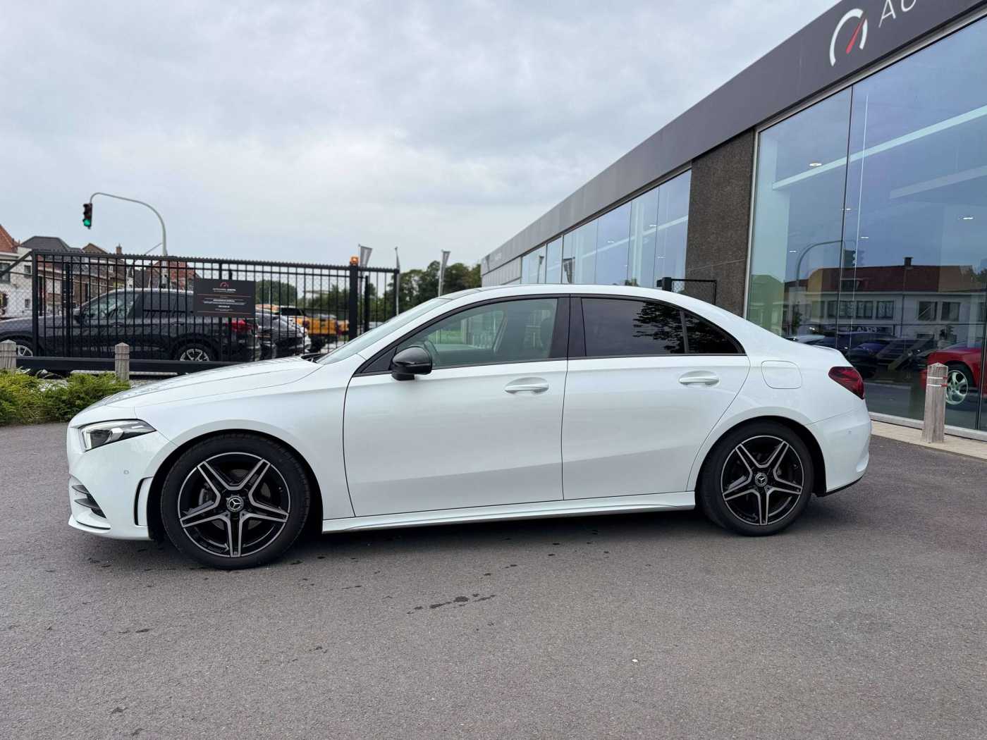 Mercedes-Benz A 180