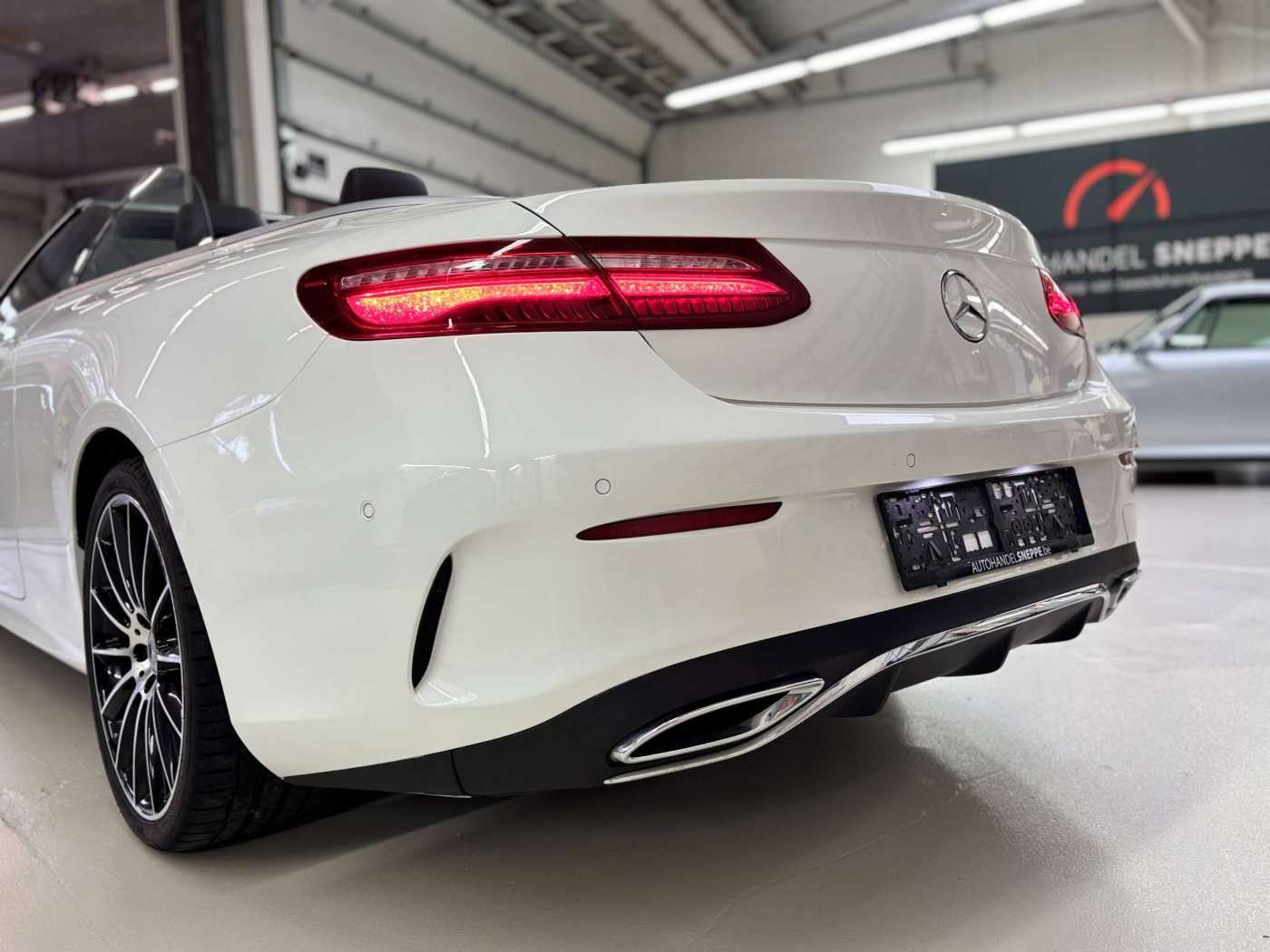 Mercedes-Benz E 300