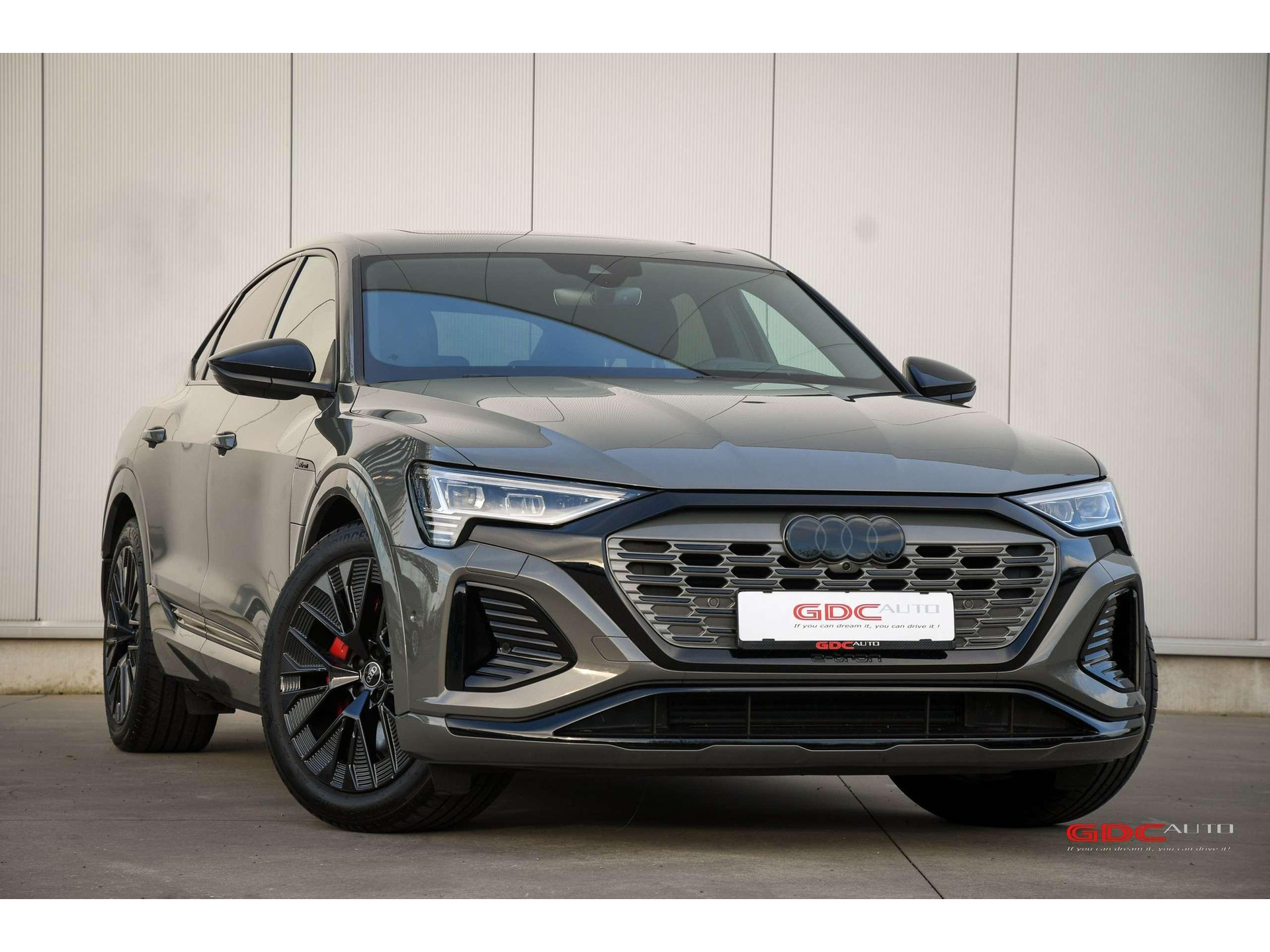 Q8 Sportback e-tron