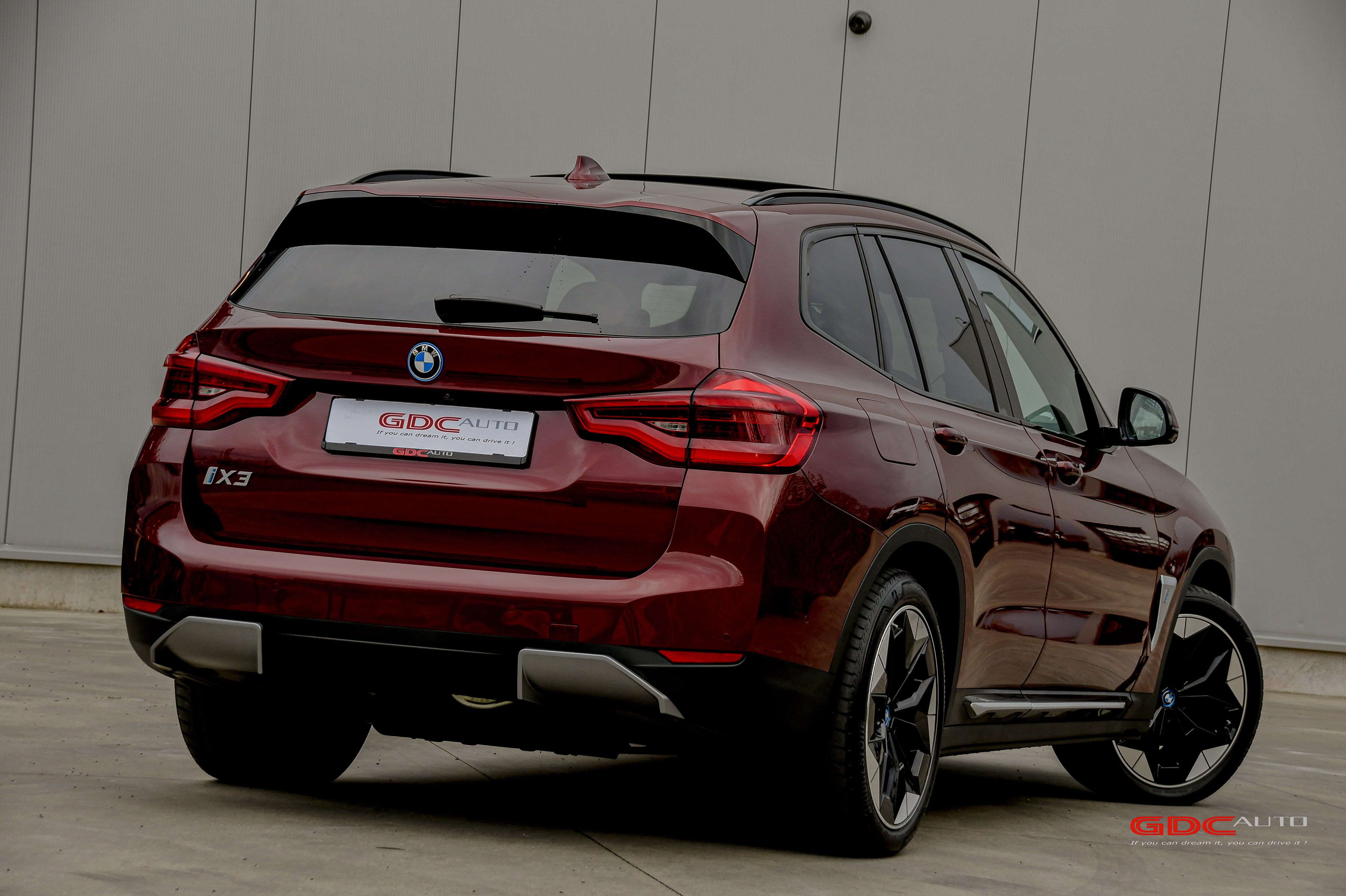 BMW iX3