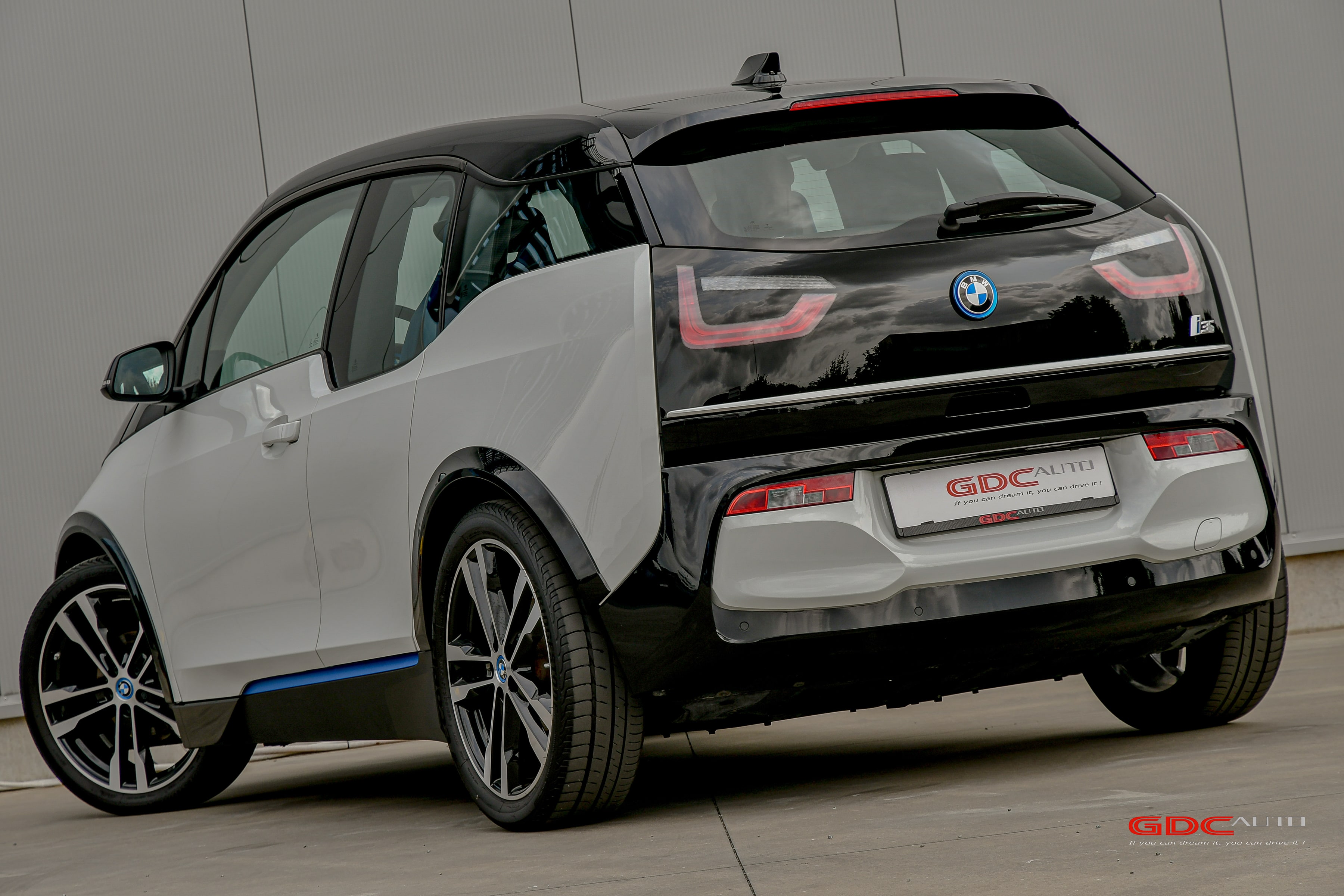 BMW i3